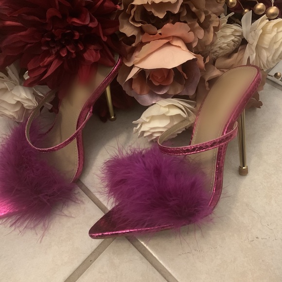 Beau fuschia fur mule - Picture 3 of 3